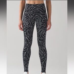 Lululemon Wunder Under Hi-rise Leggings w/ [Full-on Luxtreme fabric]